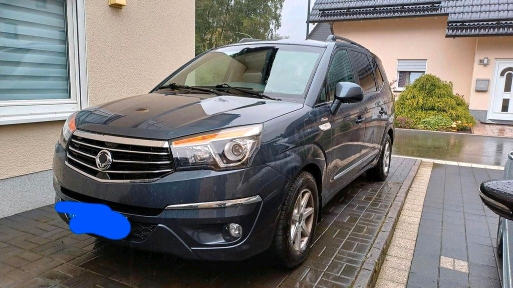 نمای دیگر Andere SSangyong Rodius 2.2d 7 Sitze+Automat+AHK...