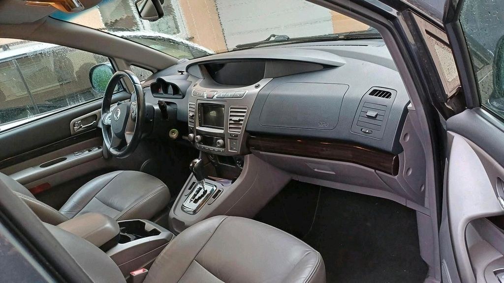 نمای دیگر Andere SSangyong Rodius 2.2d 7 Sitze+Automat+AHK...