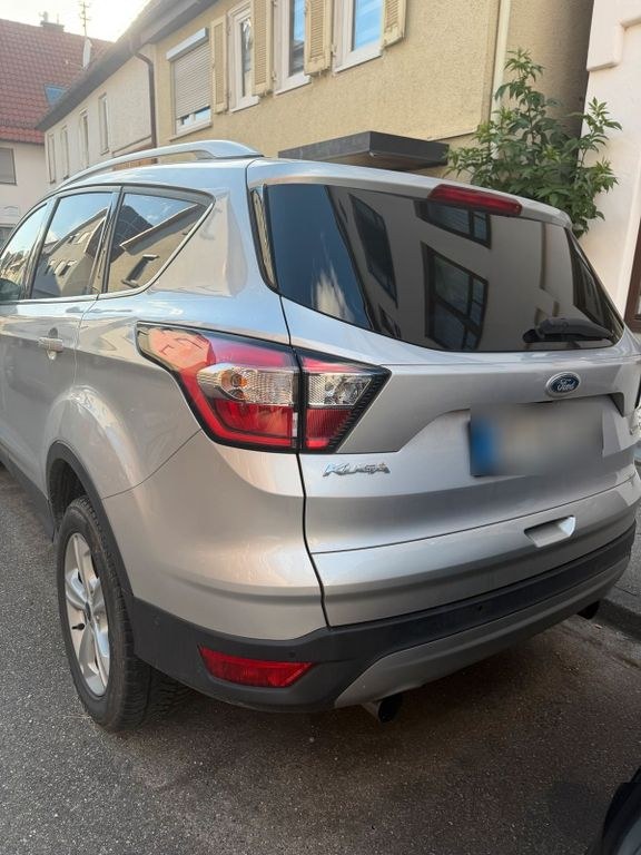 نمای دیگر فورد کوگا 4x4 1.5l وضعیت عالی