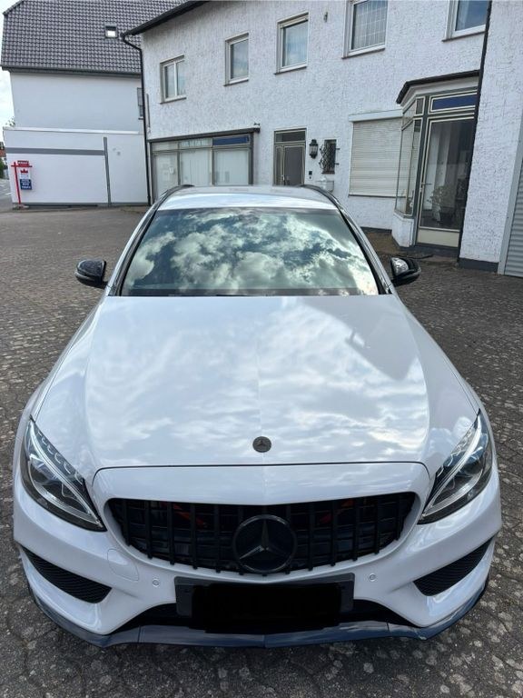نمای دیگر مرسدس بنز مرسدس بنز کلاس C AMG لاین 4 Matic Pe...