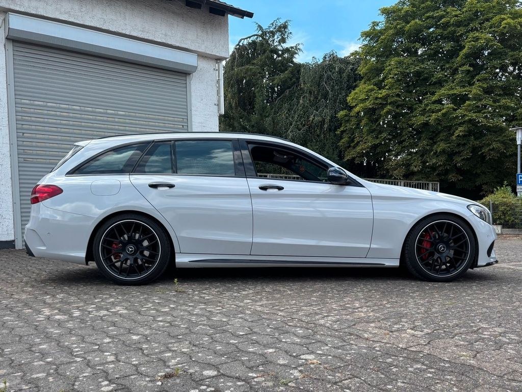 نمای دیگر مرسدس بنز مرسدس بنز کلاس C AMG لاین 4 Matic Pe...