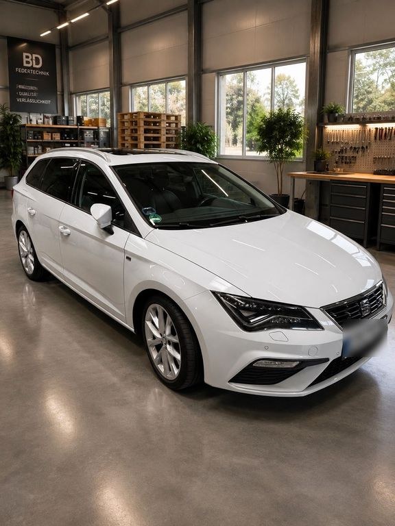 نمای دیگر سیت لئون FR ST 2.0 TDI 150 PS, TÜV جدید, Z...