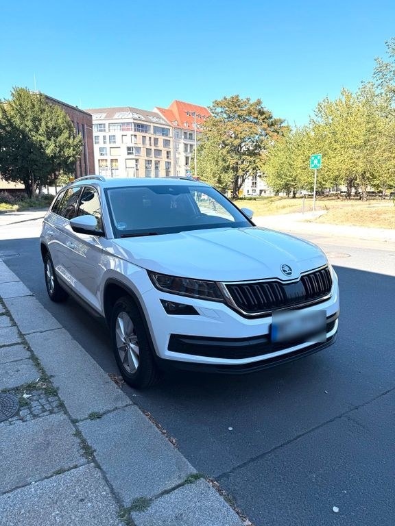 نمای دیگر اشکودا اشکودا کودیاک 2.0 TDI DSG 44 | 7 نفره |...