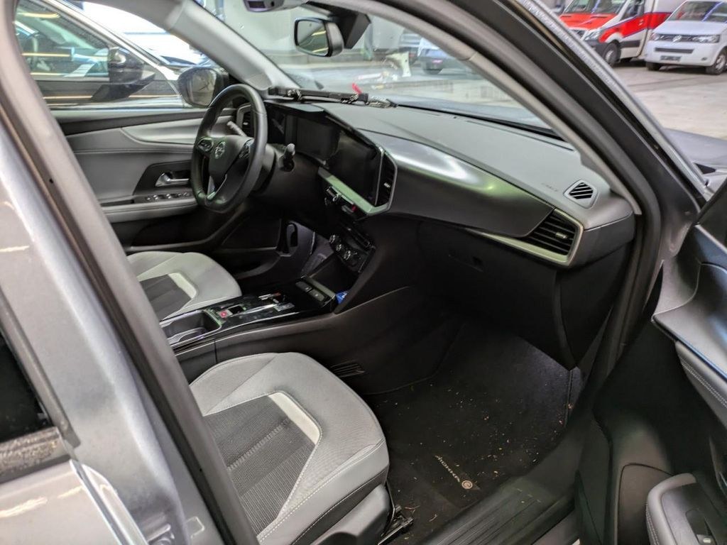 نمای دیگر اوپل موکا e الگانس NAVI/APP~2xPDC~RFK~SHZ~LHZ~DAB