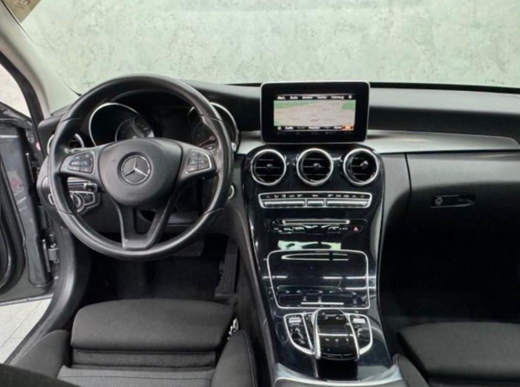 نمای دیگر مرسدس بنز C 200 d