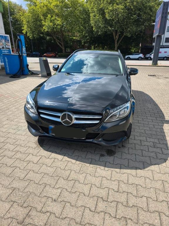نمای دیگر مرسدس بنز مرسدس C 220 d استیشن 360 درجه