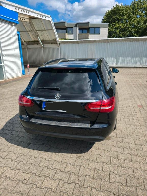 نمای دیگر مرسدس بنز مرسدس C 220 d استیشن 360 درجه