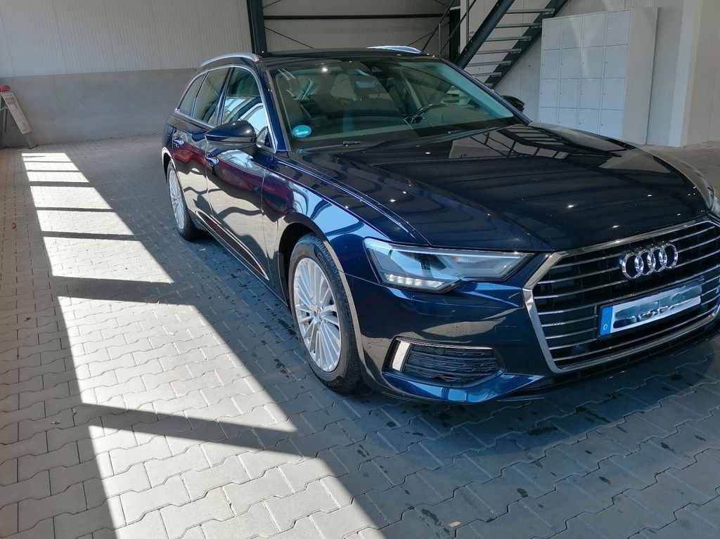 نمای دیگر آئودی A6 C8 آوانت