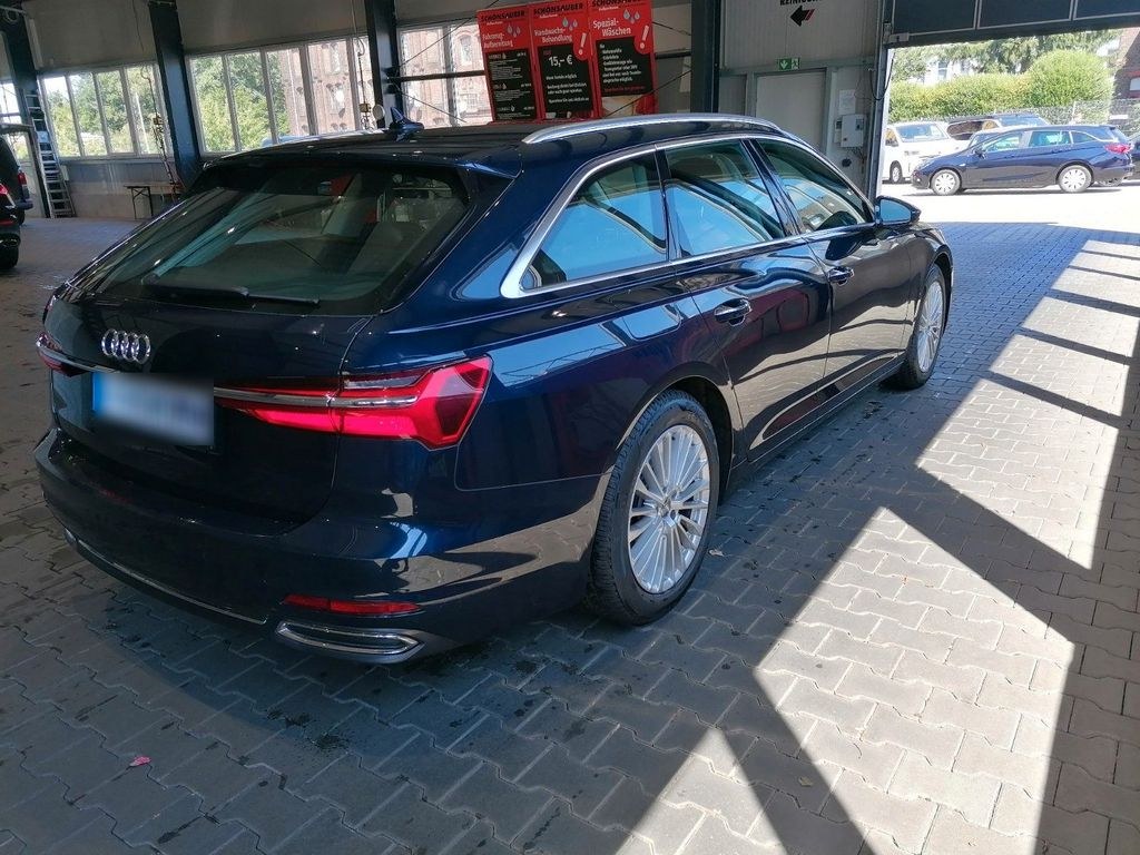 نمای دیگر آئودی A6 C8 آوانت