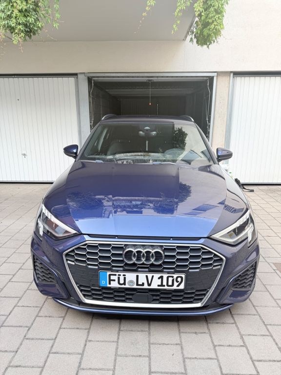 نمای دیگر آئودی A3 35 TFSI S tronic S line Sportback S line