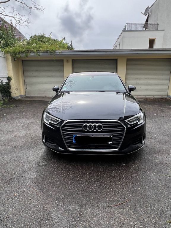 نمای دیگر آئودی A3 سدان 30 TDI Sport * NAVI* LED*