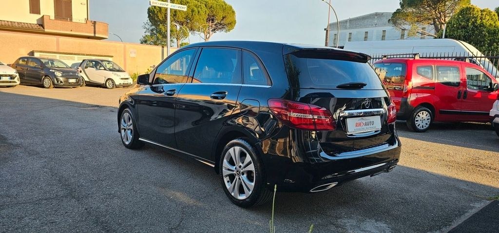 نمای دیگر مرسدس بنز مرسدس B 180d اتوماتیک اکزکیوتیو سولو 74000
