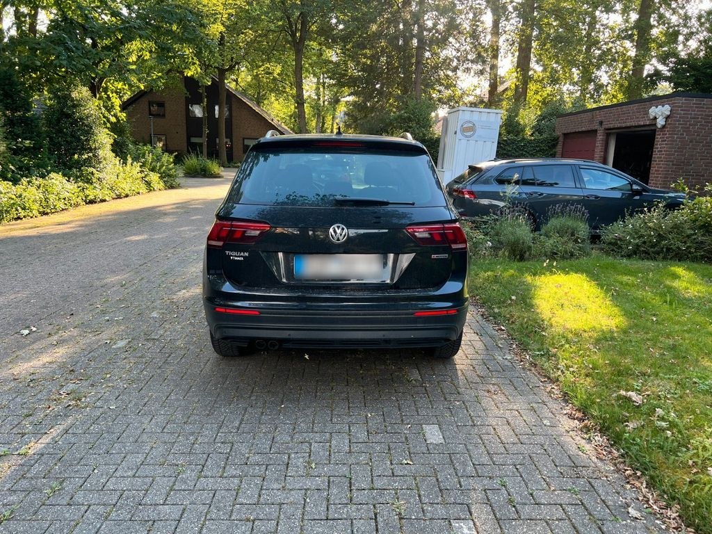 نمای دیگر فولکس واگن VW Tiguan II 2.0 TDI (110 kW/150 PS) Ren...