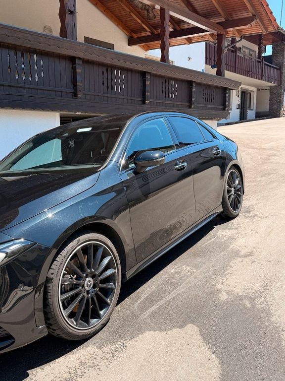 نمای دیگر مرسدس بنز مرسدس بنز A کلاس A250 AMG-Line، چهارچرخ محرک