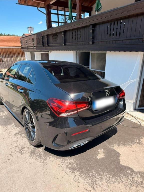 نمای دیگر مرسدس بنز مرسدس بنز A کلاس A250 AMG-Line، چهارچرخ محرک