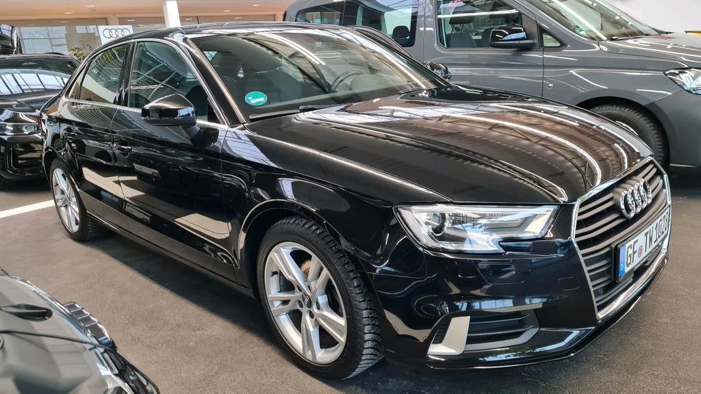 نمای دیگر آئودی A3 Tdi لیموزین