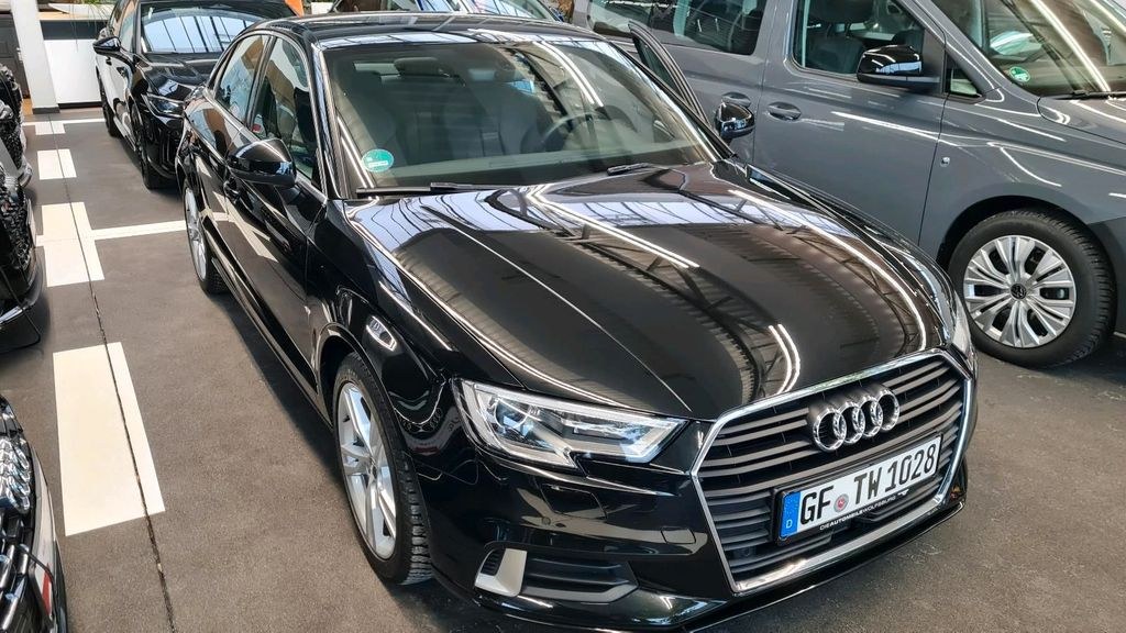 نمای دیگر آئودی A3 Tdi لیموزین