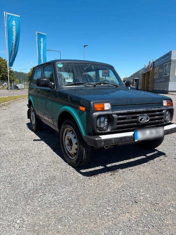 نمای دیگر لادا نیوا تایگا 4x4