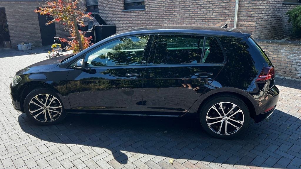 نمای دیگر فولکس واگن گلف VII ساوند 1.4 TSI ACC CarPlay 8...