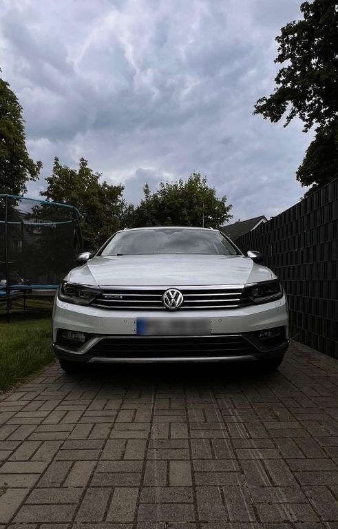 نمای دیگر فولکس واگن TDI 1.9 آلتراک