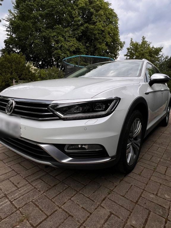 نمای دیگر فولکس واگن TDI 1.9 آلتراک