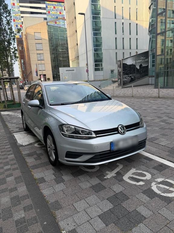 نمای دیگر فولکس واگن گلف 7 جوین 1.6 TDI 115 PS - TÜV 2028 -...
