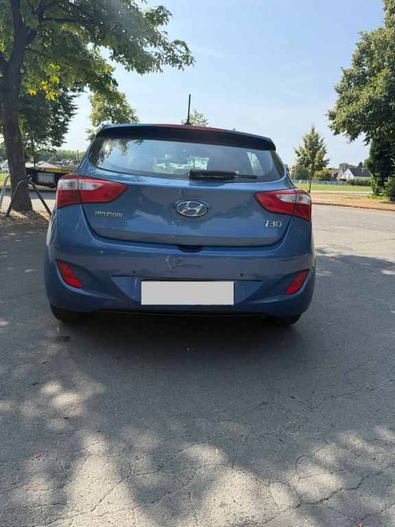 نمای دیگر هیوندای i30 بلو 1.6 CRDi 81kW کلاسیک کلاسیک