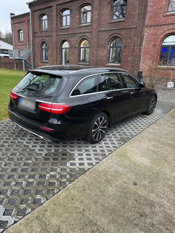 نمای دیگر مرسدس بنز مرسدس E 450, 4Matic کارکرده