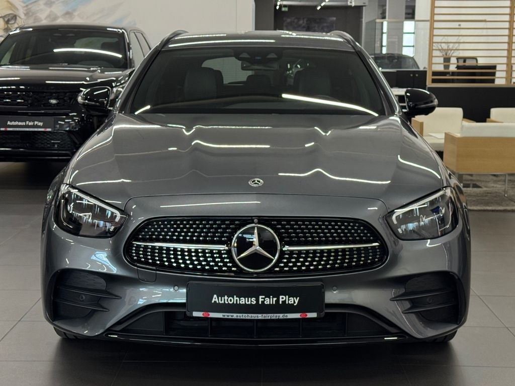 نمای دیگر مرسدس بنز E 300 de T-Mod. AMG/HUD/BURMESTER/WIDE/AHK