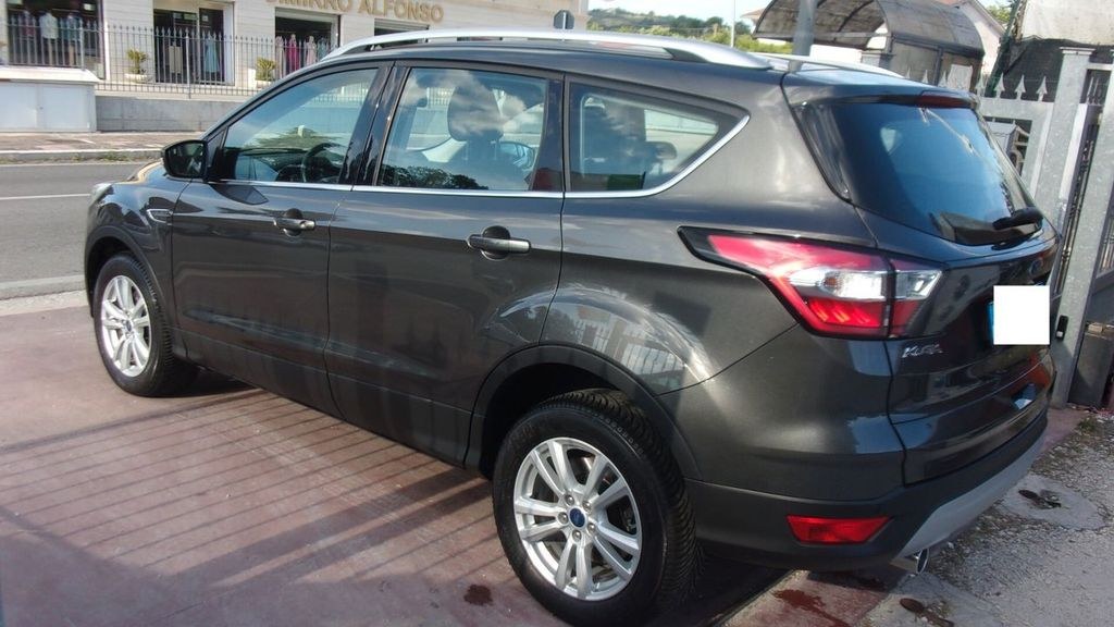 نمای دیگر فورد کوگا 2.0 TDCI 120 CV S&S 2WD بیزینس