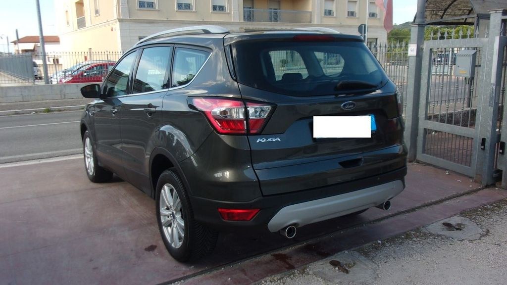 نمای دیگر فورد کوگا 2.0 TDCI 120 CV S&S 2WD بیزینس