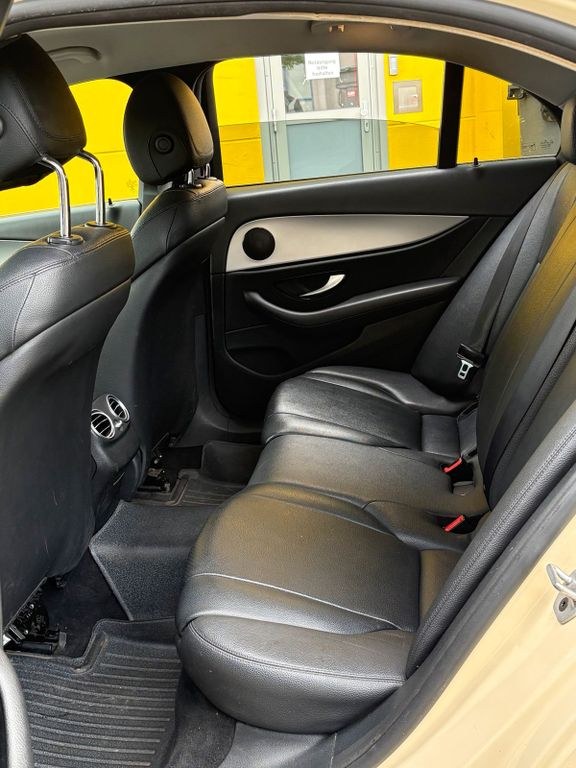نمای دیگر مرسدس بنز Mercedes E-Klasse E200d (Baujahr 2020) zu ...