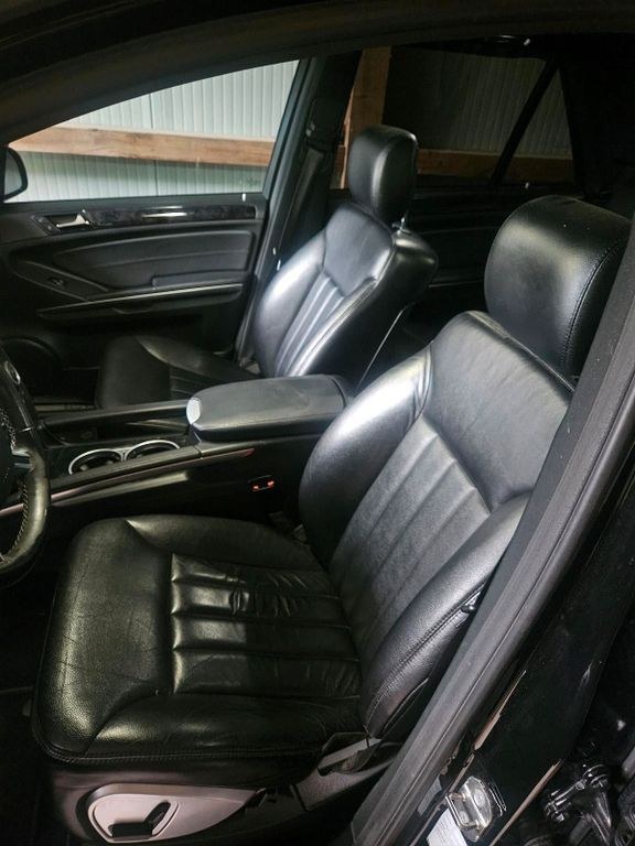 نمای دیگر مرسدس بنز ML 350 Edition 10 w164