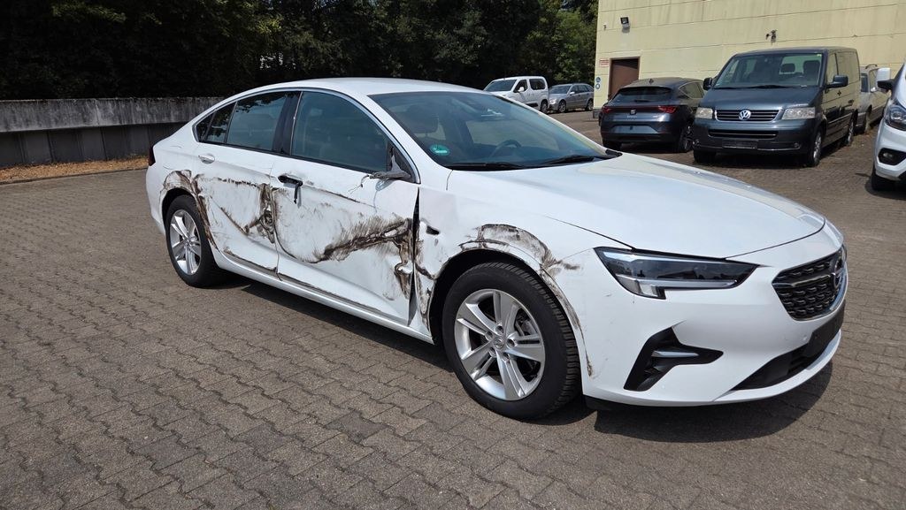 نمای دیگر Opel Insignia 2.0 GS Automat LED HUD Navi Kamera