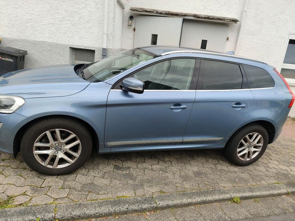 ولوو XC 60 D5 سوموم
