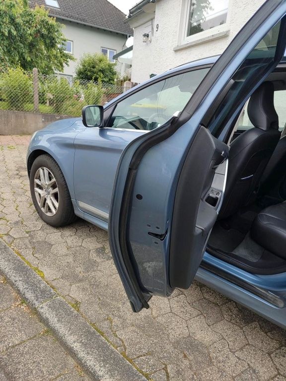 نمای دیگر ولوو XC 60 D5 سوموم