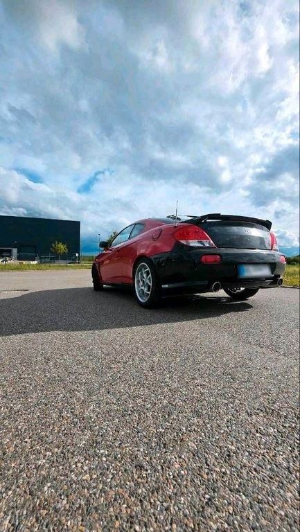 نمای دیگر هیوندای کوپه V6 2.7 Liter TÜV نو