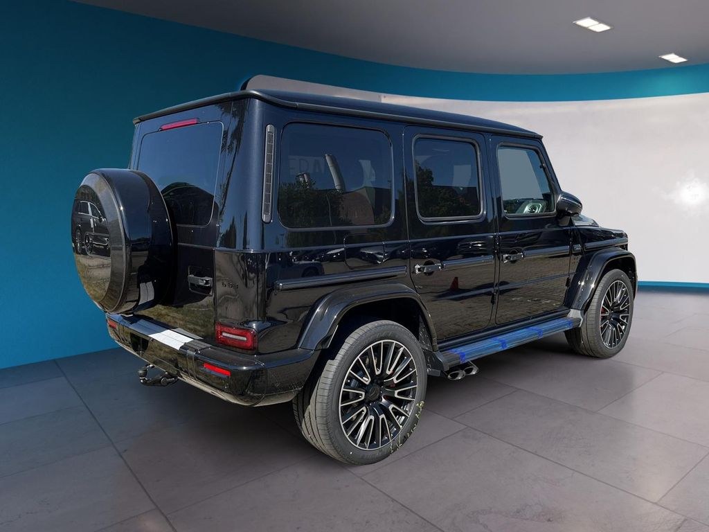 نمای دیگر مرسدس بنز G63 AMG MY27 سوپریور فول کاربن A22 موجود!