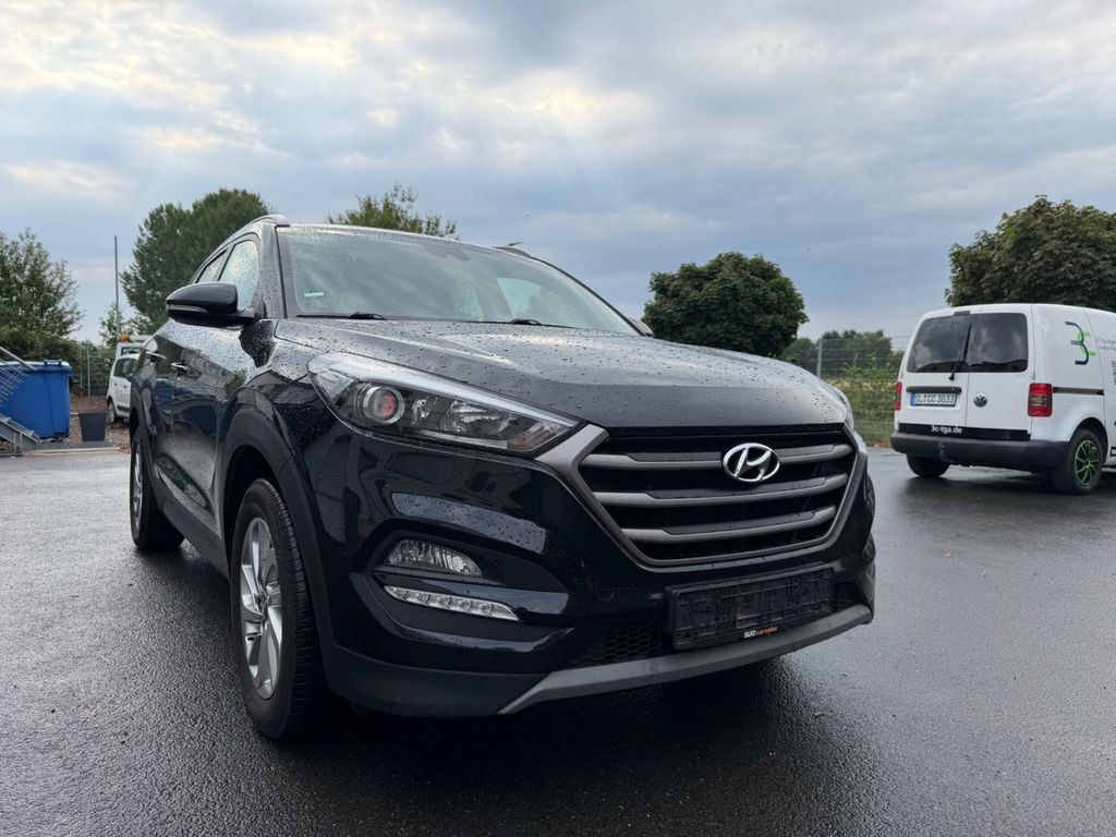 هیوندای توسان ادونتیج 4WD ناوی دوربین Euro 6