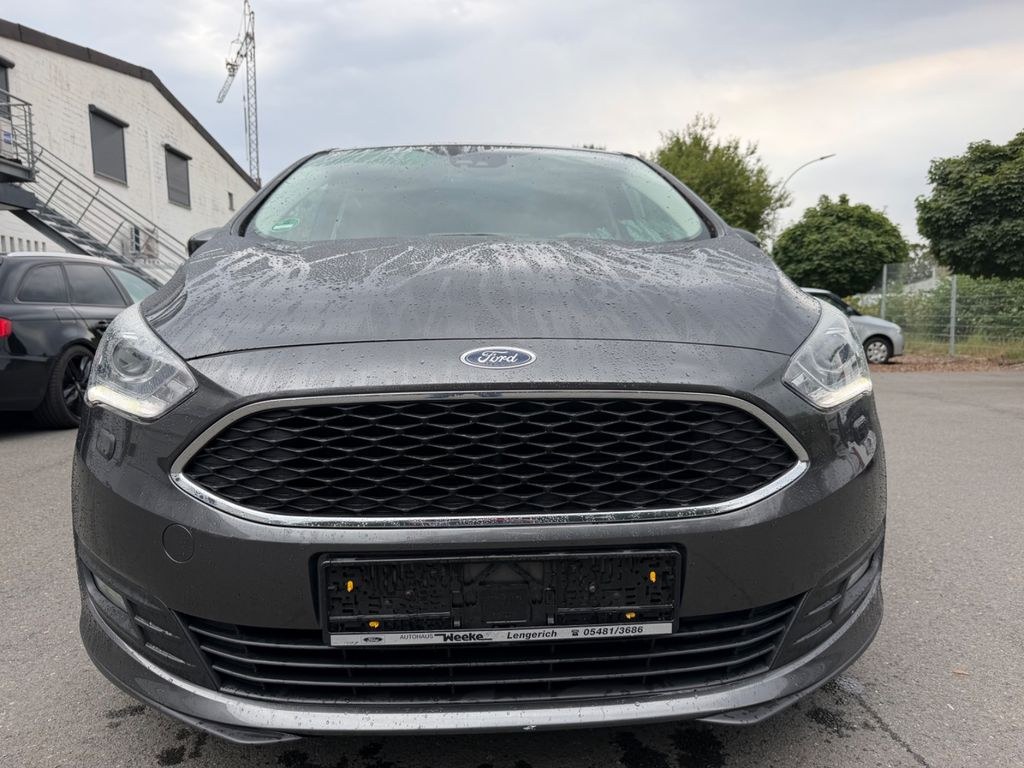 نمای دیگر فورد C-Max کول و کانکت ناوی زنون یورو 6