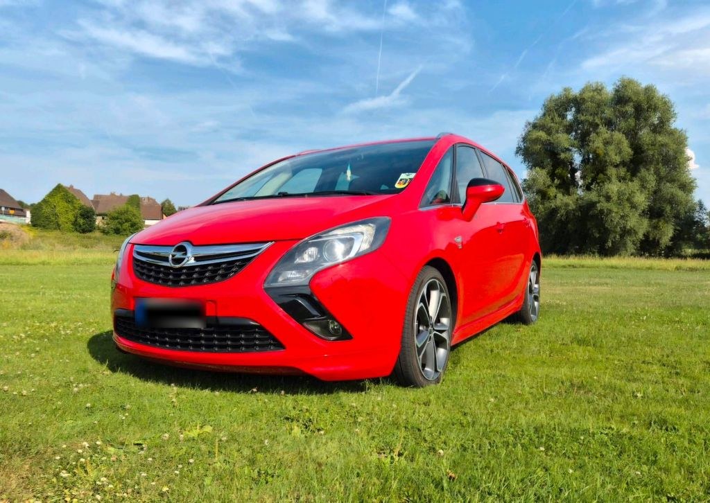 اوپل زافیرا C تورر 2.0l OPC لاین
