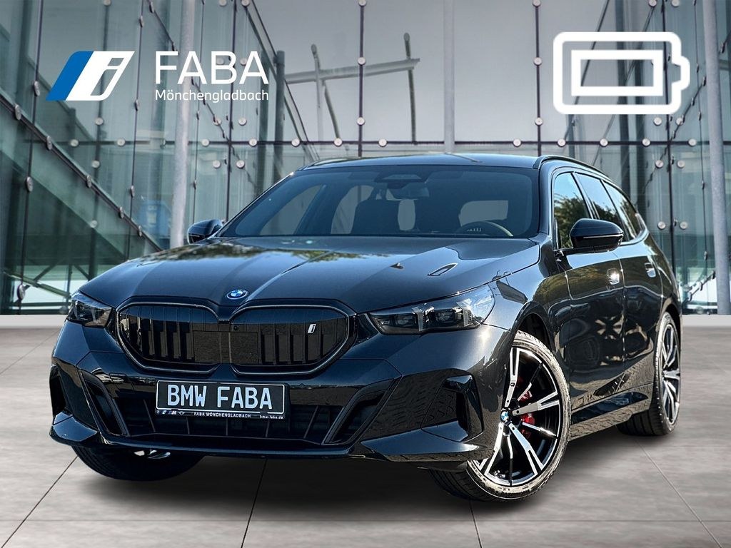 بی ام و i5 eDrive40 تورینگ M Sport Pro هدآپ DAB