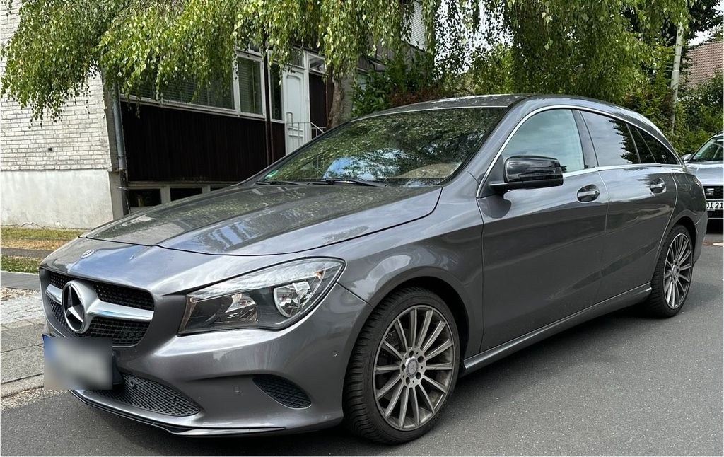 مرسدس بنز مرسدس CLA 180 شوتینگ بریک چرم ناوی