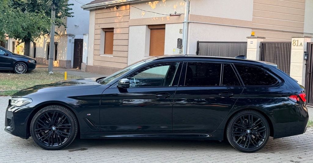 نمای دیگر بی ام و G31 520d Xdrive ام اسپورت
