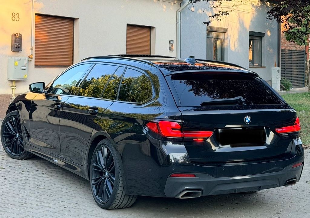 نمای دیگر بی ام و G31 520d Xdrive ام اسپورت