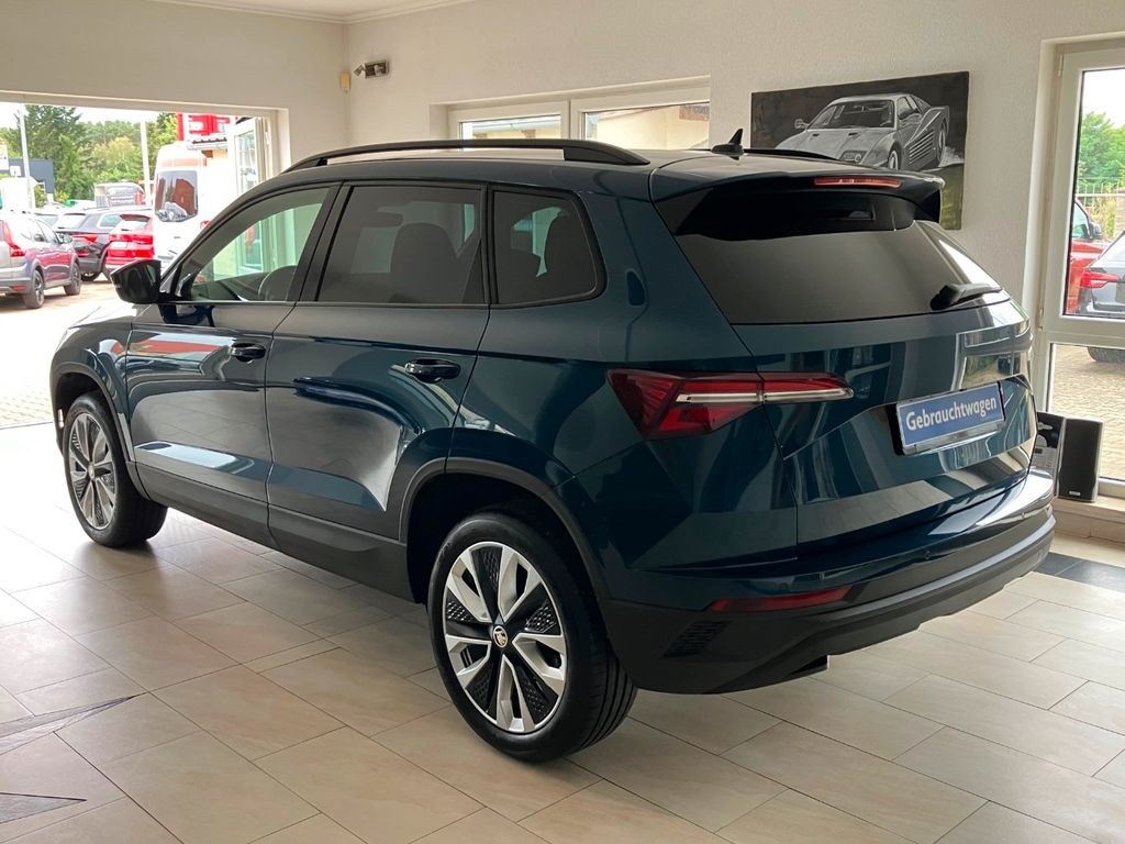 نمای دیگر اشکودا کاروک 1.5 TSI استایل DSG مجازی LED صندلی برقی