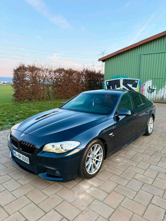 نمای دیگر بی ام و 530d xdrive m sport