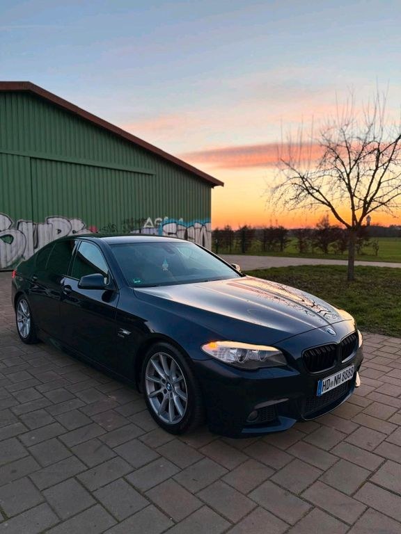 نمای دیگر بی ام و 530d xdrive m sport