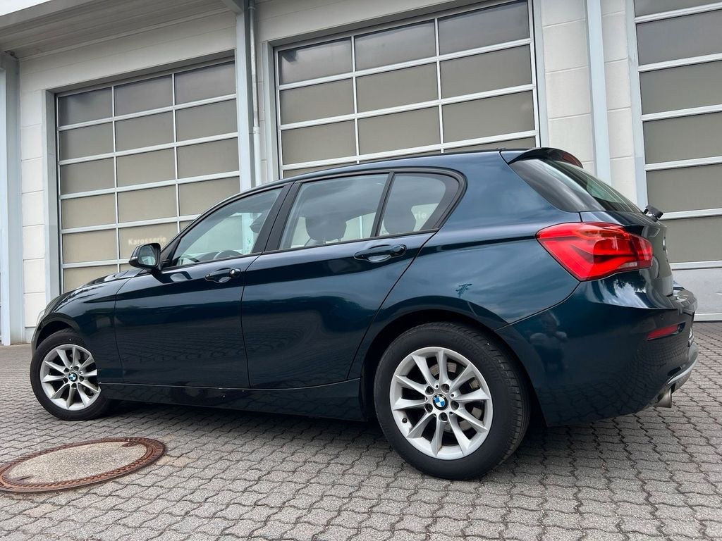 نمای دیگر بی ام و 118d xdrive Urban Line