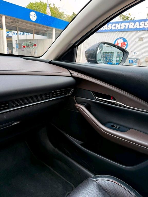 نمای دیگر مزدا مزدا XC-30 هیبرید بنزین/الکتریک